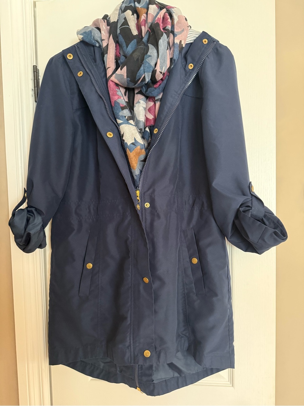 Vero Moda Women's Deep Blue Utility Jacket/flower scarf